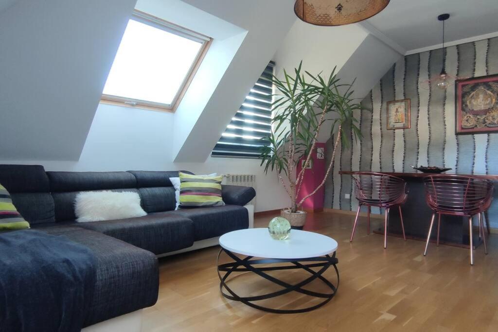Atico Mirador Del Naranco, Parking Gratuito, Wifi, Zona Residencial Leilighet Oviedo Eksteriør bilde